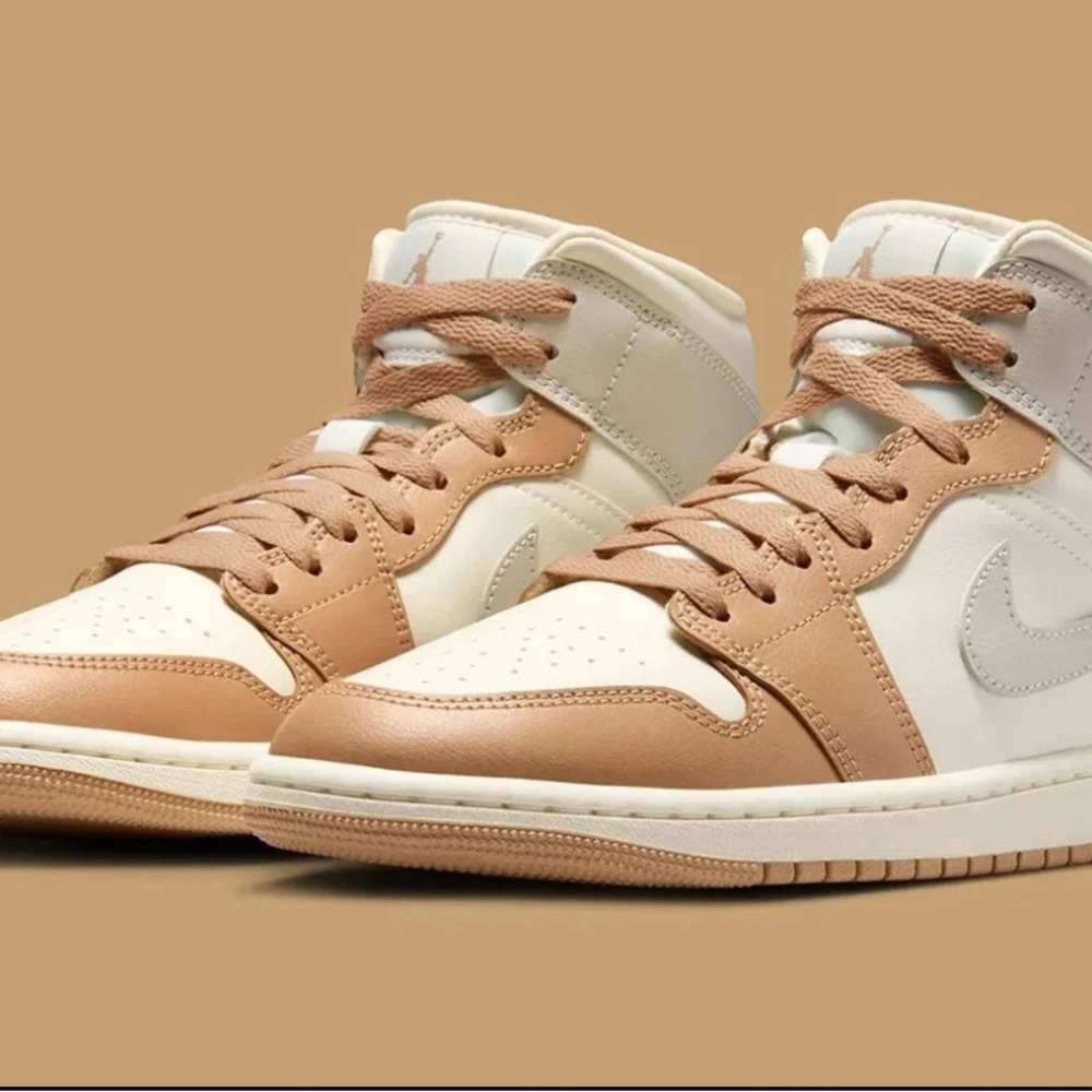 Nike Air Jordan 1 Mid "Pale Ivory/Hemp/Sail/Light Brown"  Women Size 10.5